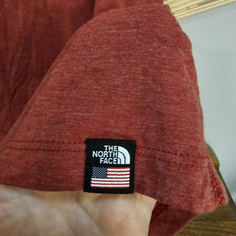 The North Face Sleevless Flag Tee Ladies Large - Picture 2 of 6